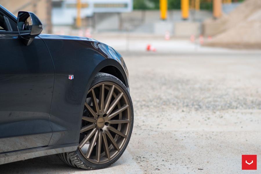 Детали экстерьера Chevrolet Camaro Convertible on Vossen Wheels (VFS2) 2017 года  (фото 8 из 22)